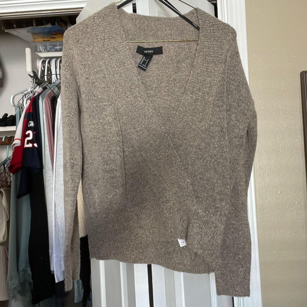 Forever 21 Sweater!!